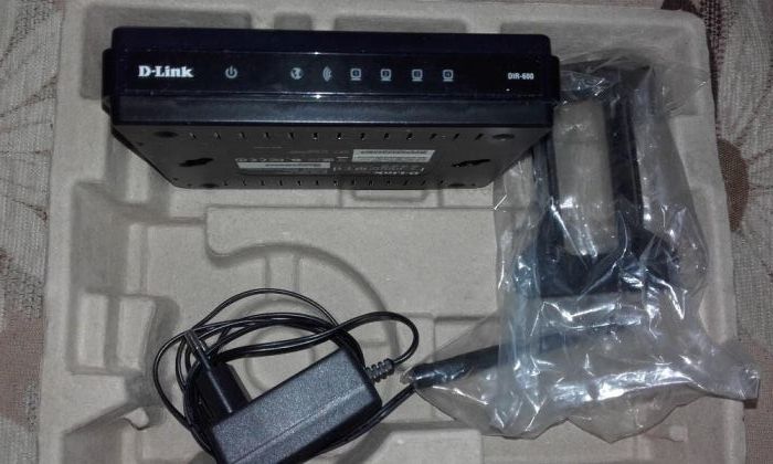 Vand  convenabil router D-LINK 600  4 iesiri wireless