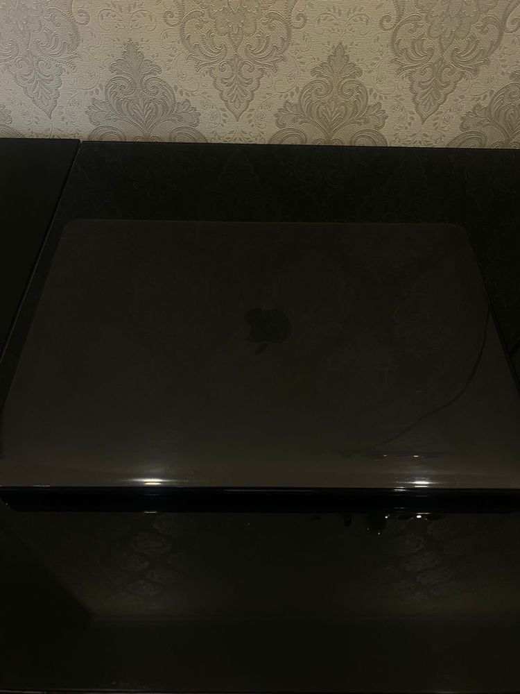 macbook pro m1 256