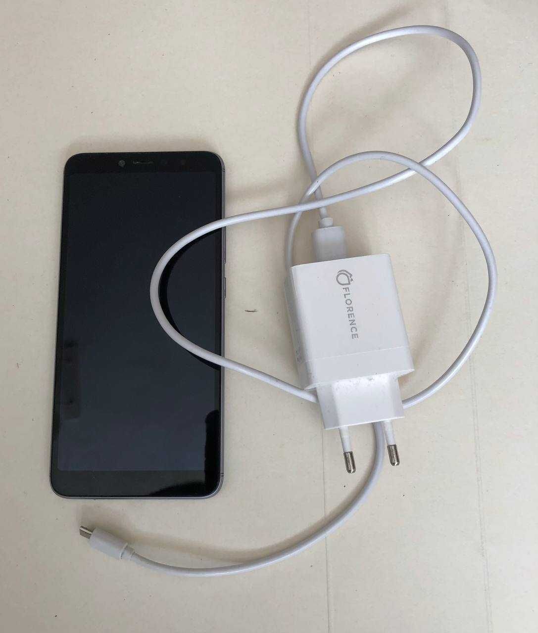 Телефон Xiaomi Redmi S2 (Redmi Y2).