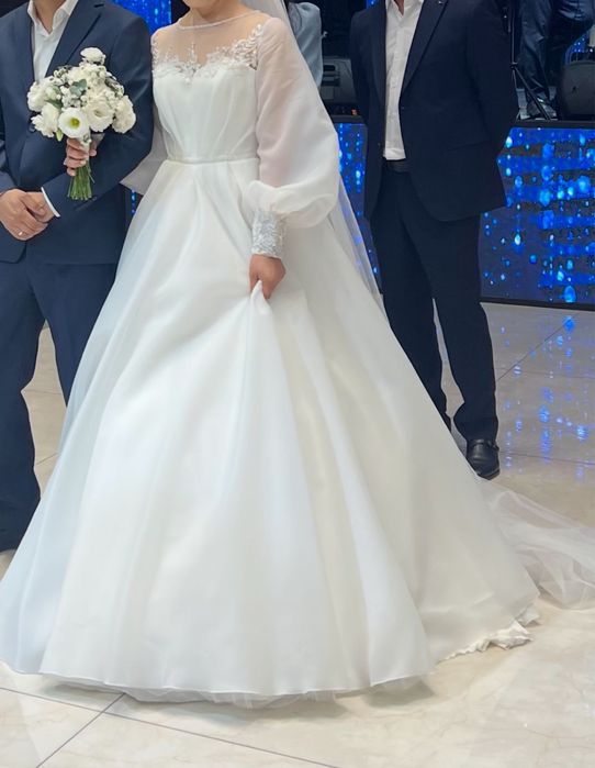 Свадебное платье