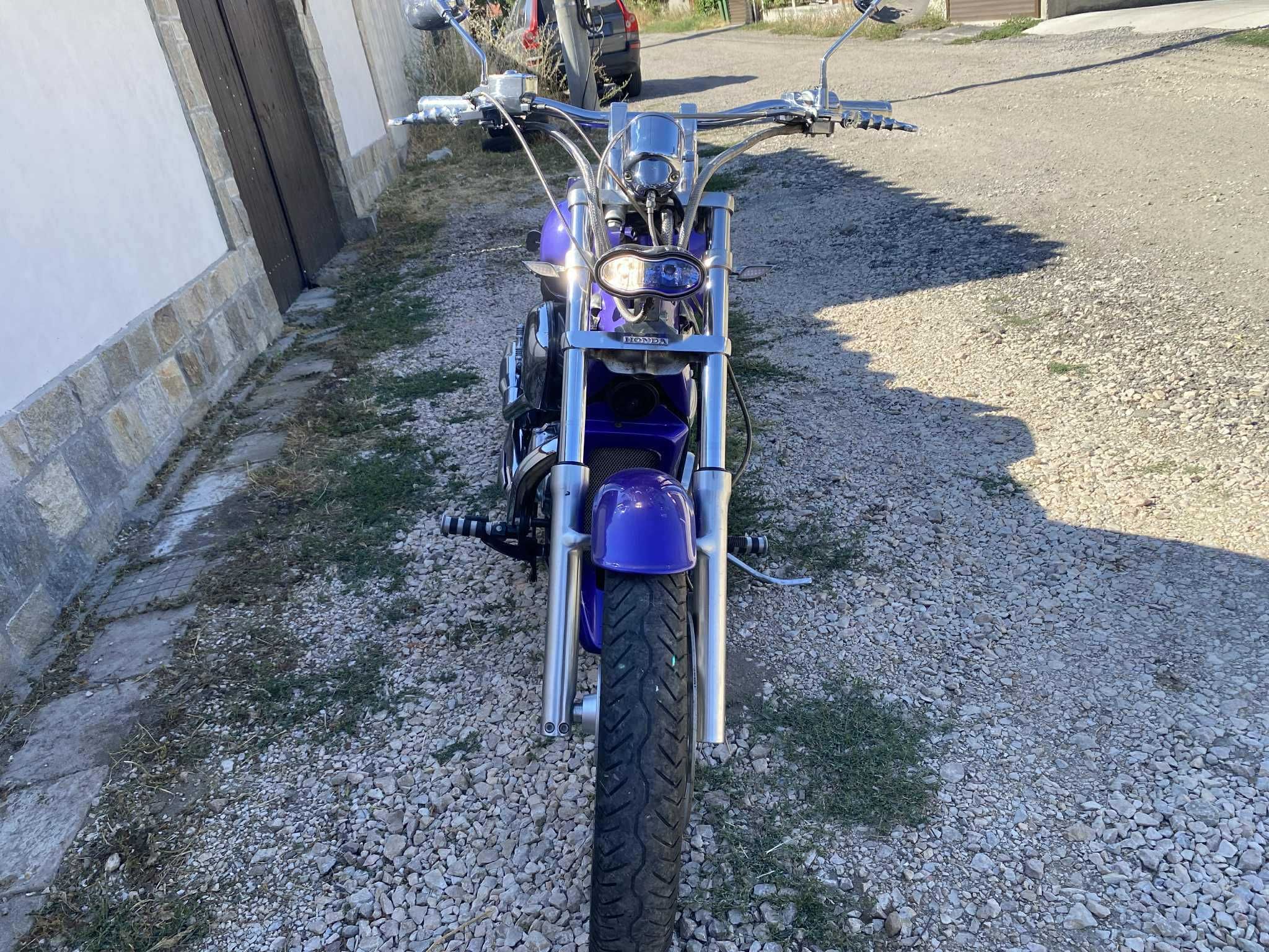 Honda Shadow 600 – Чопър легенда, готов за път!