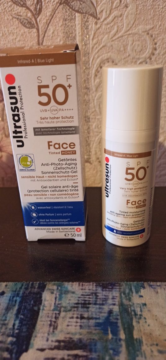 Ultrasun Face Tinted SPF50+ Дневен Хидратант Тониран