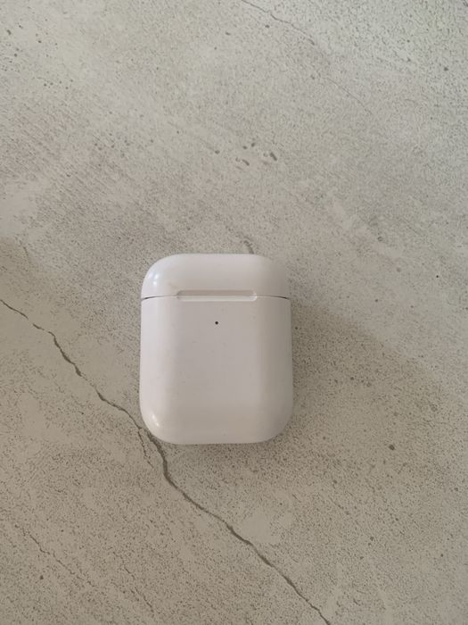 продам наушники airpods