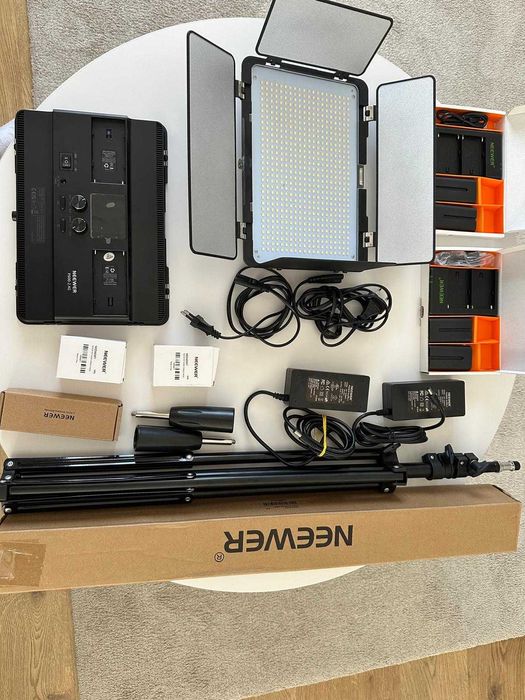 Kit 2 Panouri Neewer Bi Color 600 LED