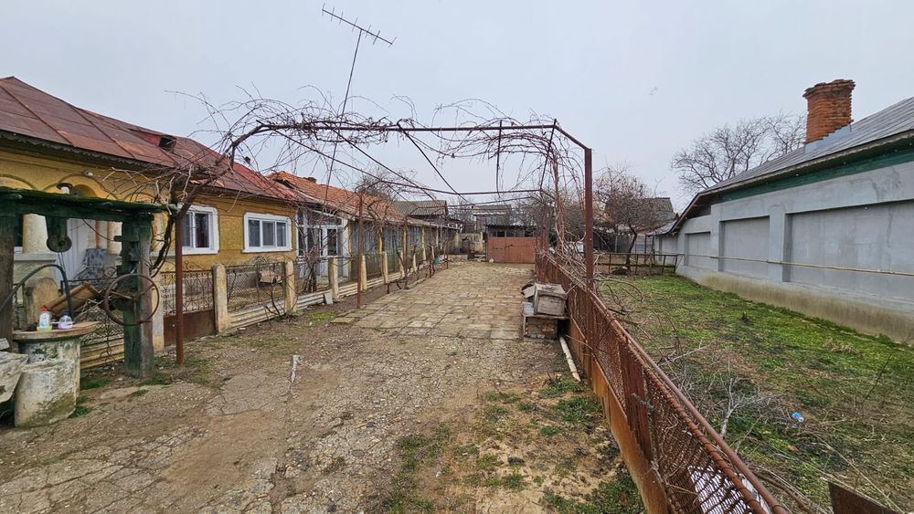 Casa de vânzare Com Bradesti Dolj Str. Pirligeni Nr 18.