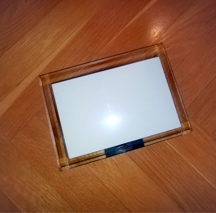 Красива стъклена рамка за снимки с черен плюш луксозна размери 13 х 18