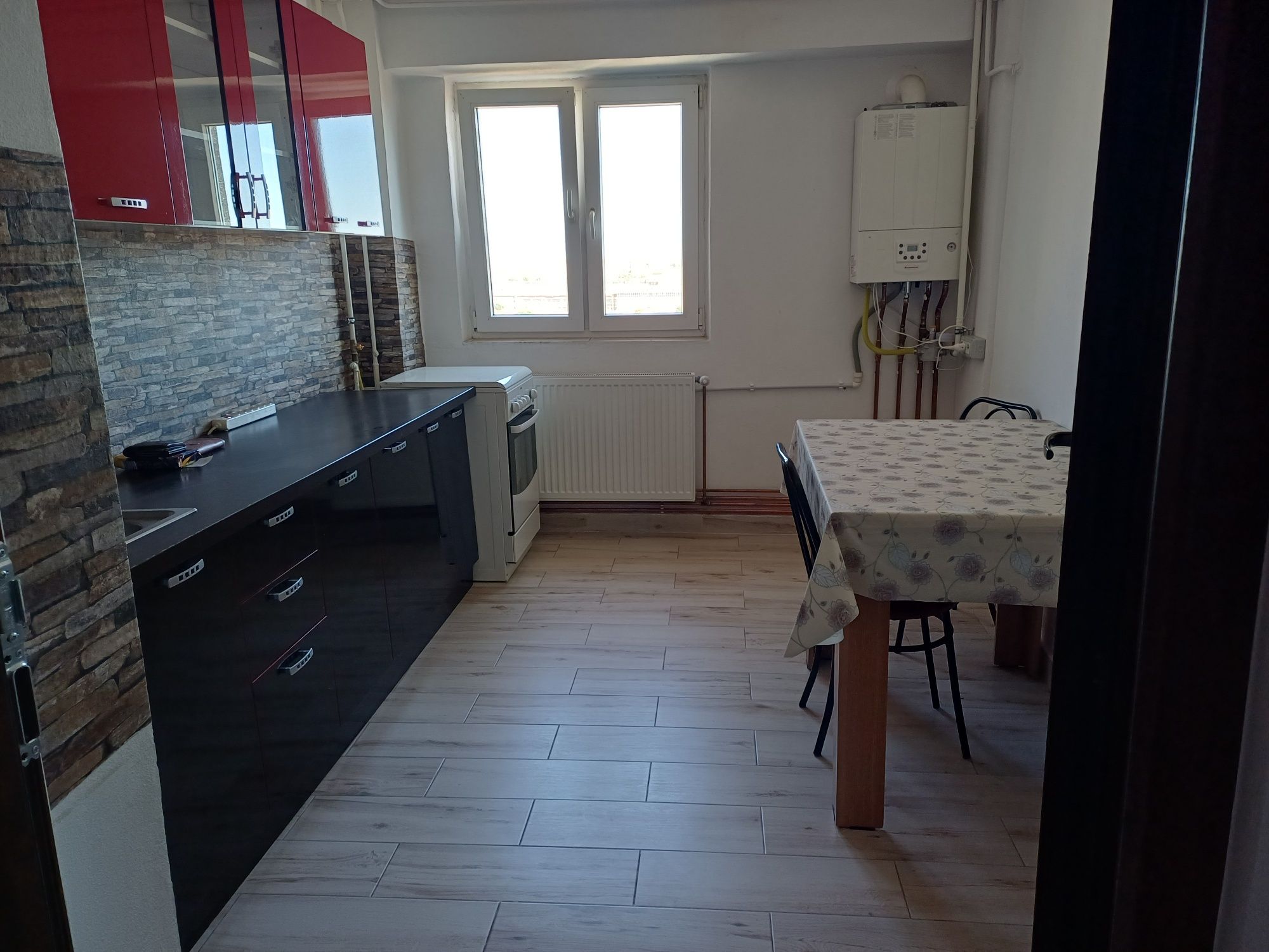 Inchiriez apartament 2 camere