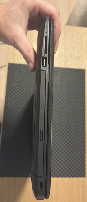 Laptop HP 15-DA0X, i5 8250, placa video dedicata MX130 4gb