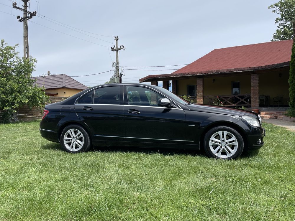 Mercedes Benz C220