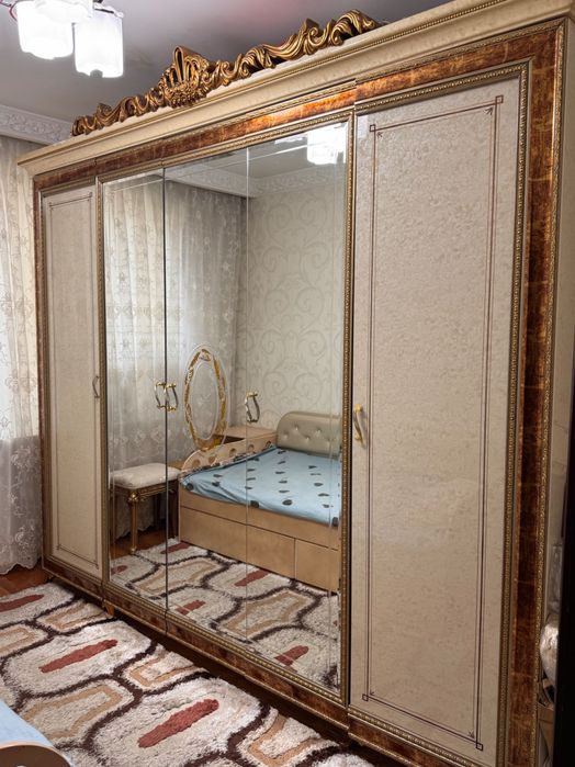 Мебель ( спальня, зал). Шикарная мебель (производство Китай)