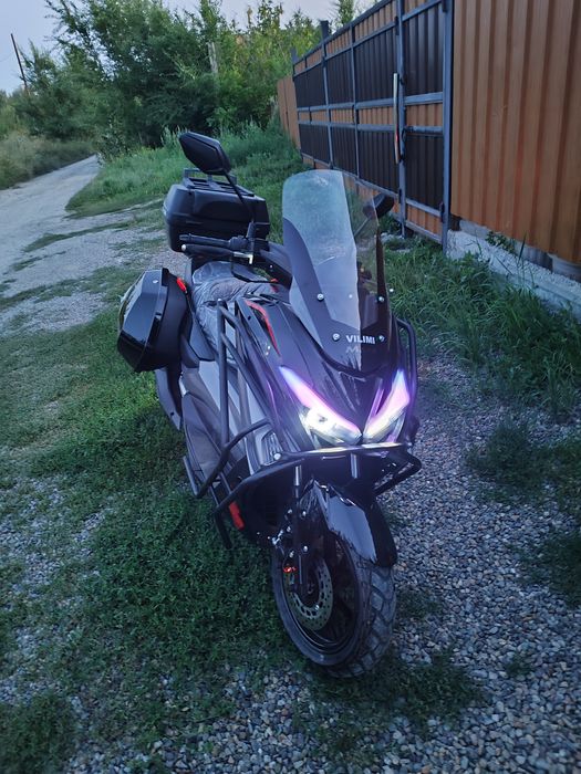 Продам скутер NMax.