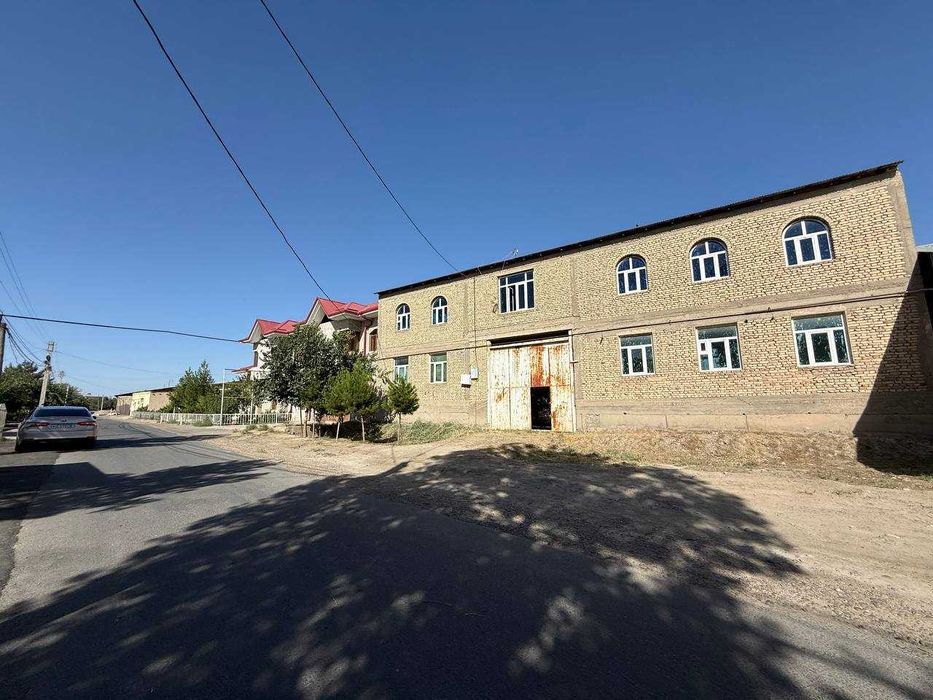 TAYYOR 6 sotiqli hovli sotiladi