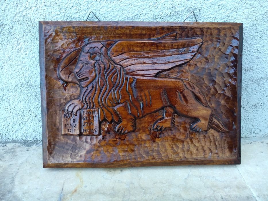 Венециянски Лъв - дърворезба