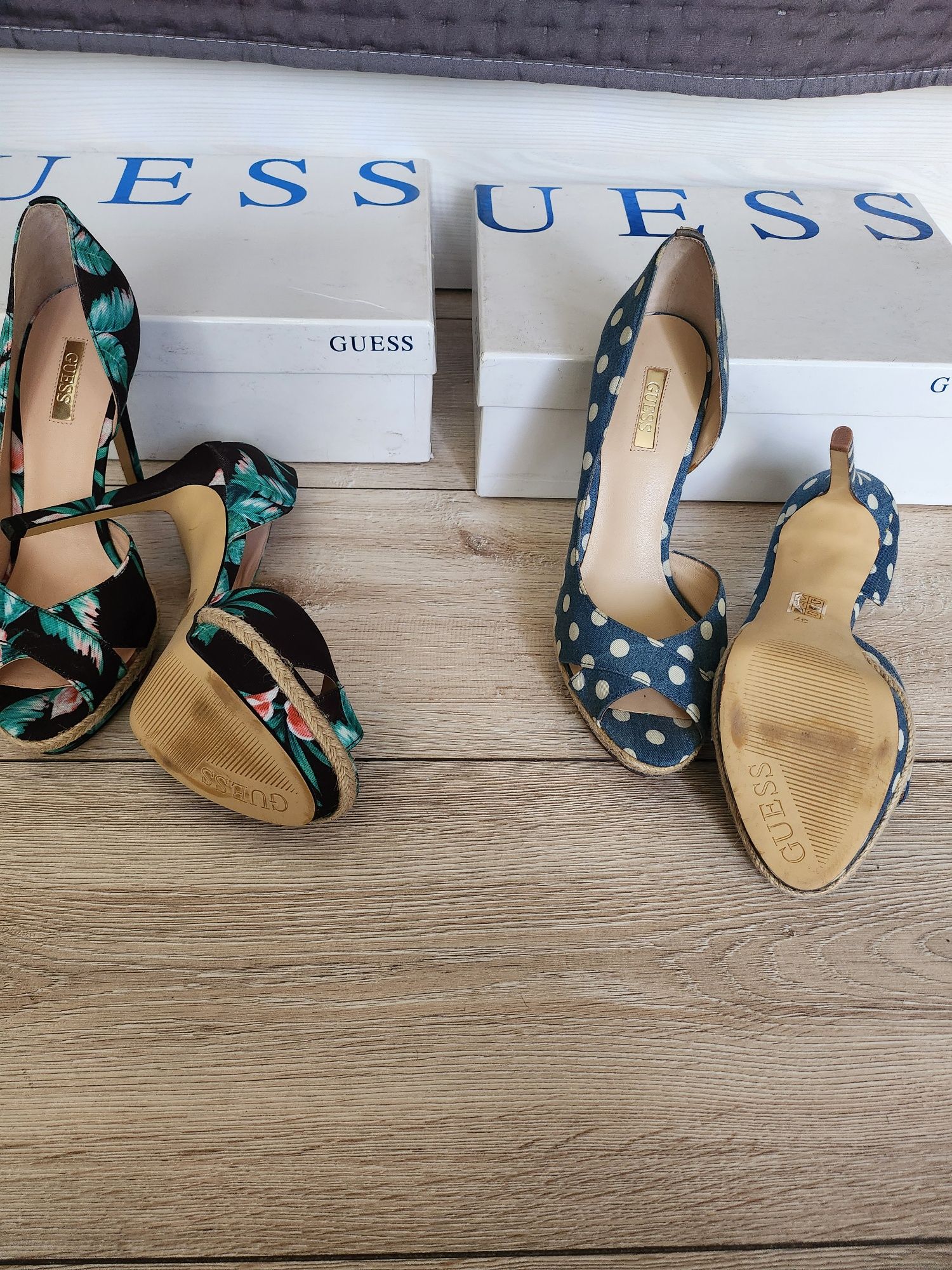Нови обувки Guess