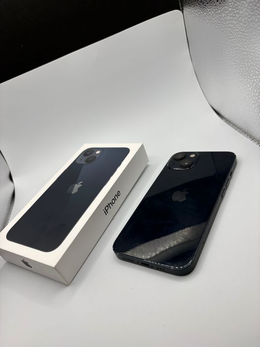Продавам телефон Iphone 13