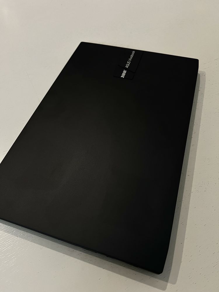 Продаётся ASUS VivoBook pro 15 Oled в идеальном состоянии!