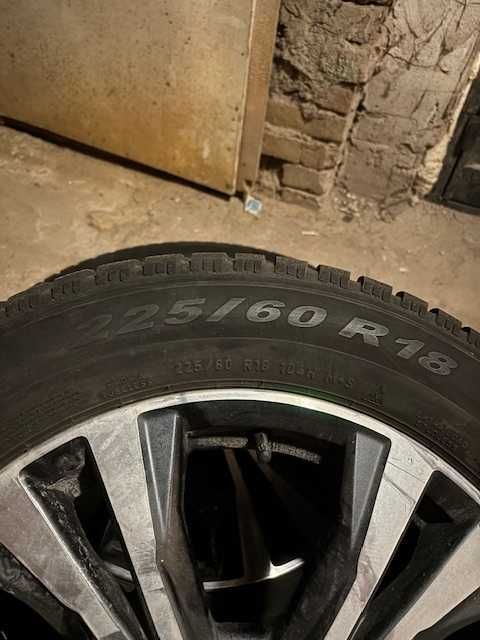 Продавам 4бр. оригинални джанти, комплект със зимни и летни гуми