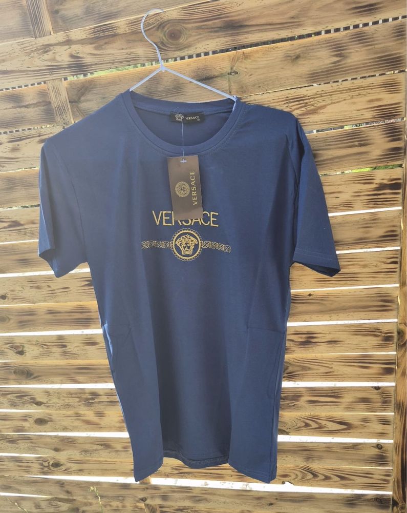 Tricou barbatiii