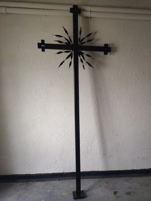 Cruce metalica din fier