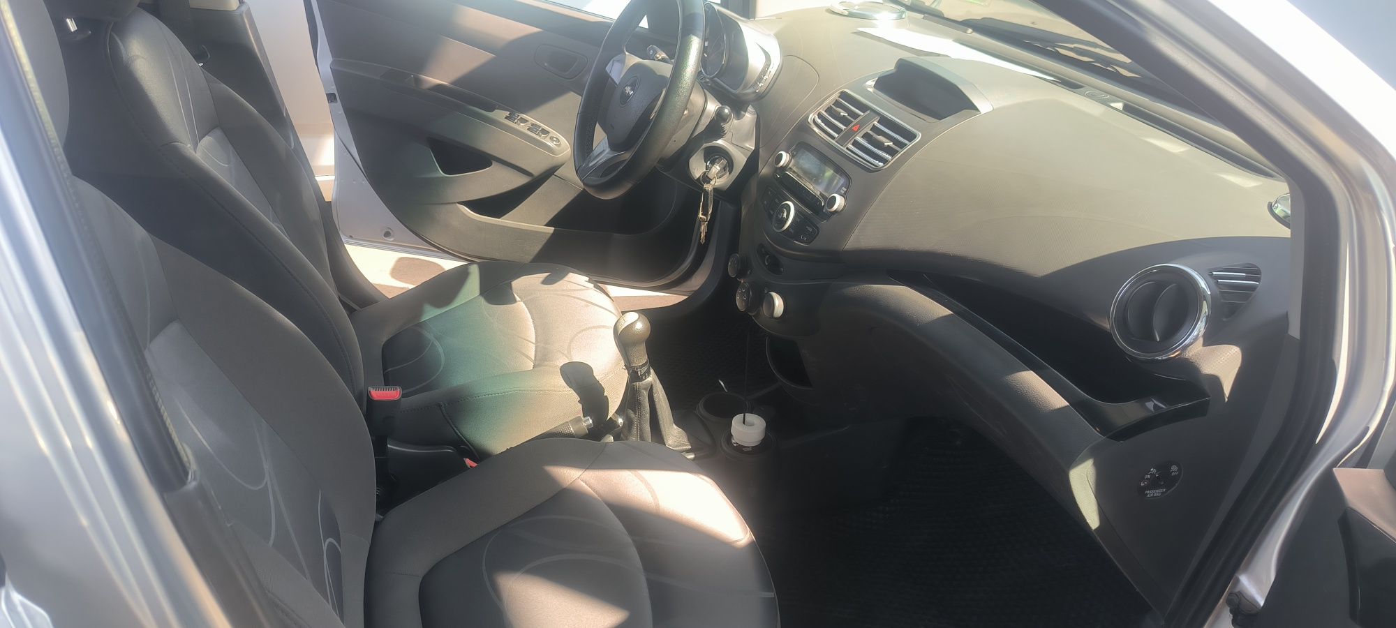 Chevrolet SPARK 2022 YIL 106000 KM yurgan tomi qora kraskasi toza