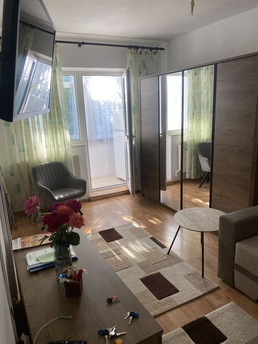 Inchiriez garsoniera