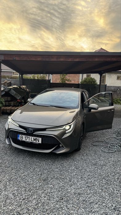 Toyota corrola hatchback hibrida 2021