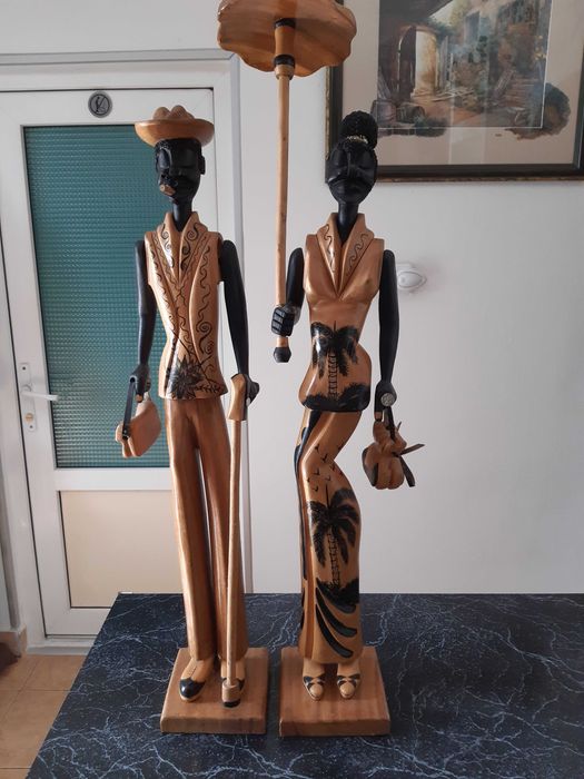 Cuplu statuete artizanale din lemn, inalte 71cm