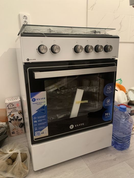 Абсолютно новая газ плита