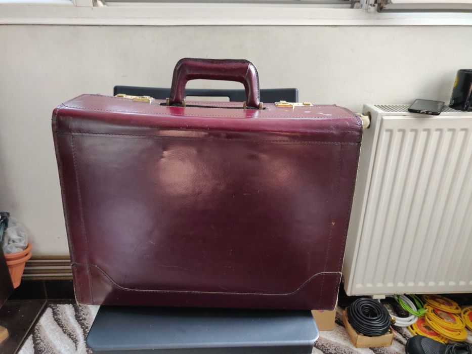 Geanta tip diplomat din piele Sibiu 13 Decembrie