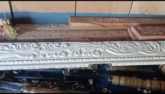 Sculptura in lemn natur