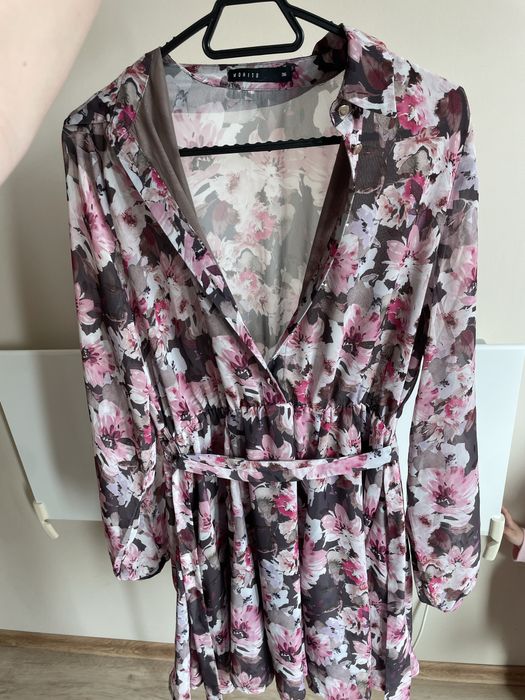 Рокля Mohito ползвана един път за повод