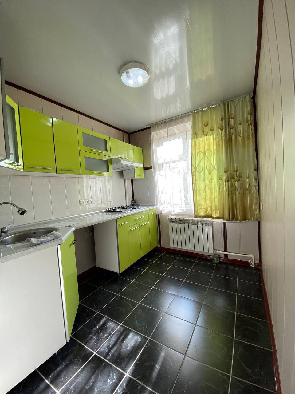 Продаётся 2/4/5,болкон 2×6, 47м2. Феруза, ЭКО базар !