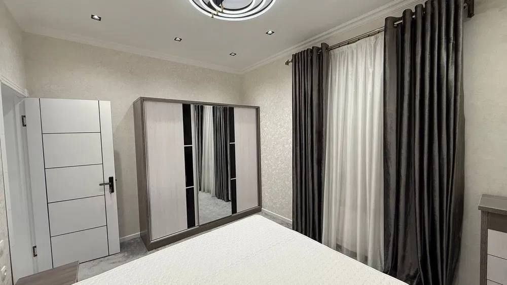 3/3/4 Буюк Ипак Йули,Максим Горький,Чайхона Салом, новостройка,80 м2