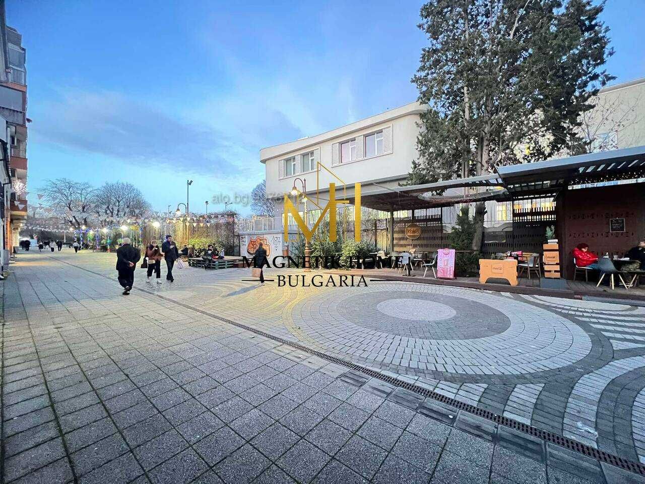 Чудесно ПАРТЕРНО помещение на метри от ”Александровска” в СУПЕР ЦЕНТЪР