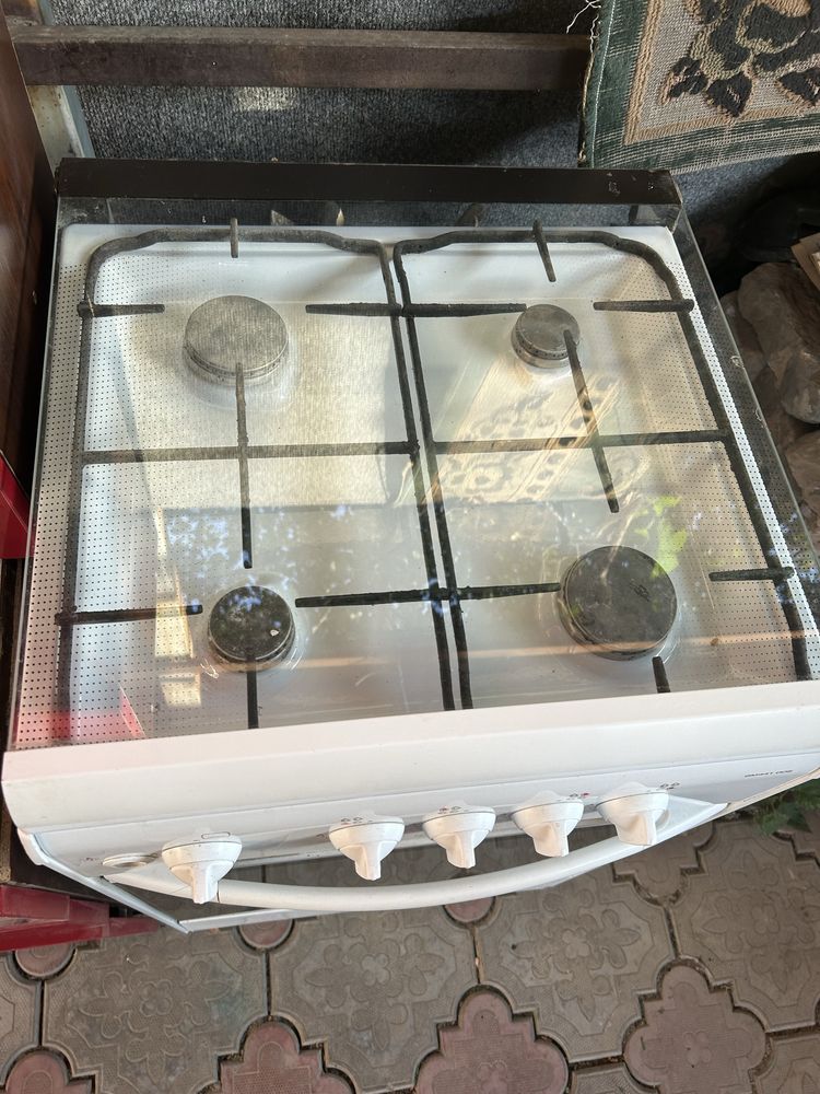 Продаю газовую плиту