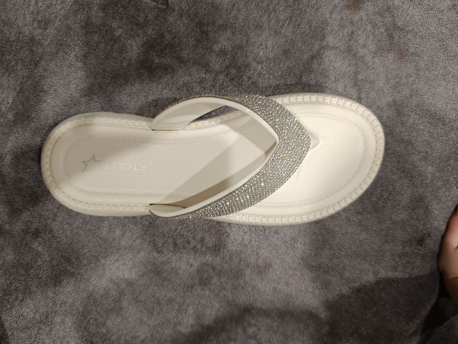 Новые сланцы- тапки