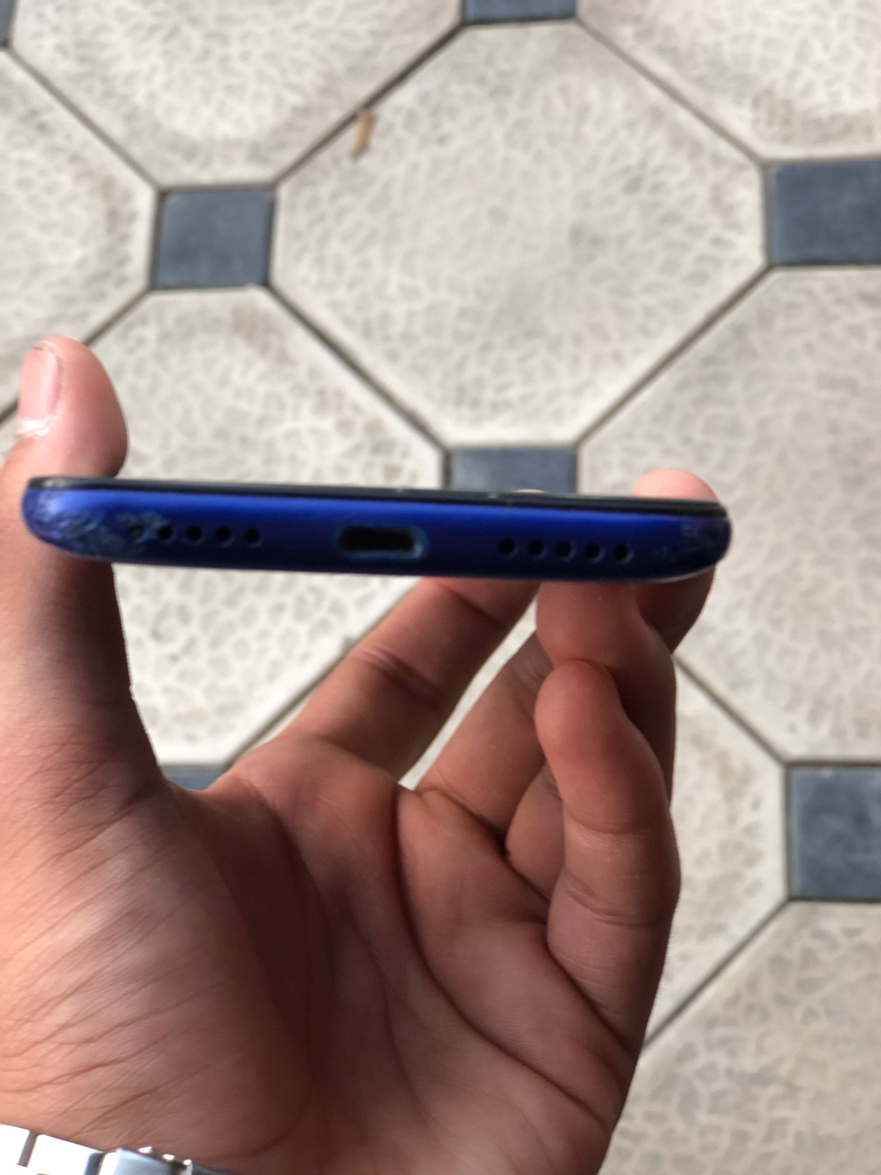 Siniy redmi 7 32 tali