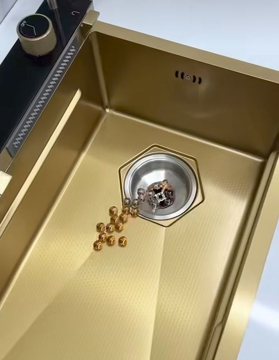 Продаётся раковина со столешницей вместе новая 2025 года выпуск ! Недо