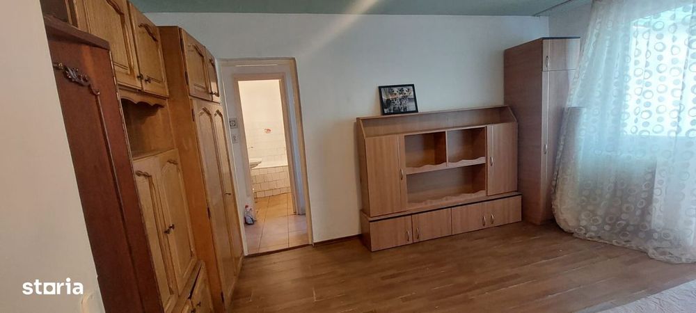 Vand apartament 2 camere Manastur