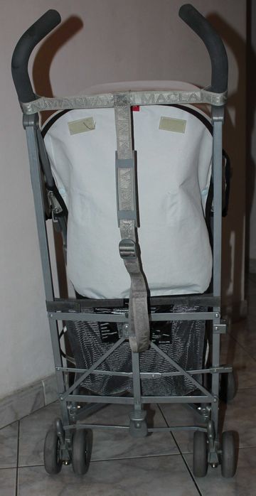 Carucior Maclaren Volo, recomandat varsta 6 luni - 3 ani (15 kg )