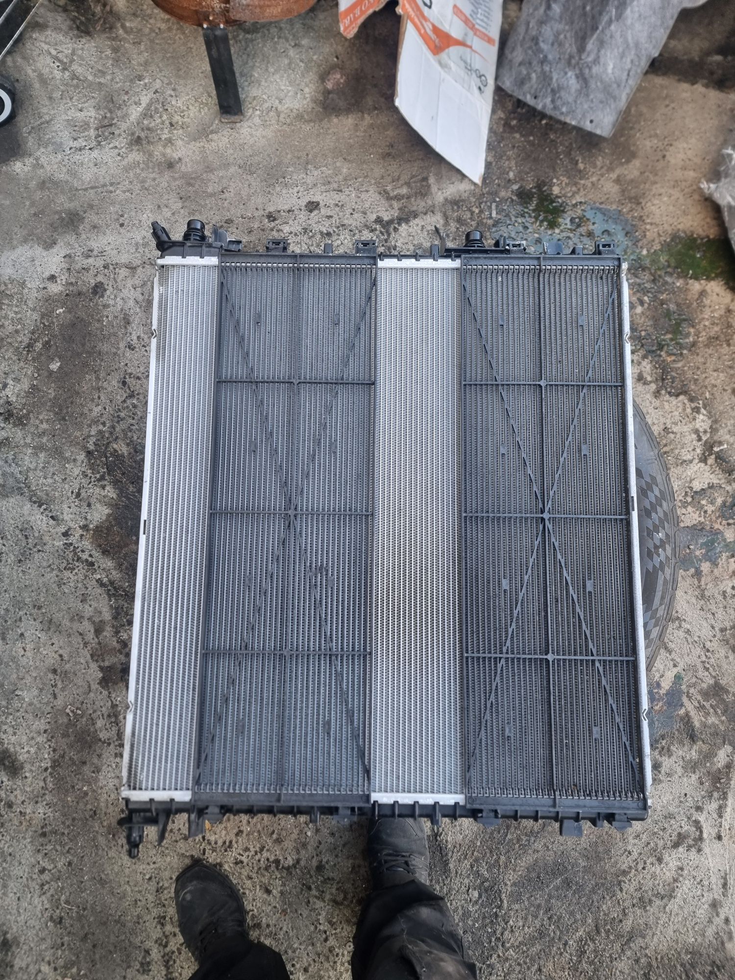 Radiator apa ulei termocupla bmw g60 g70