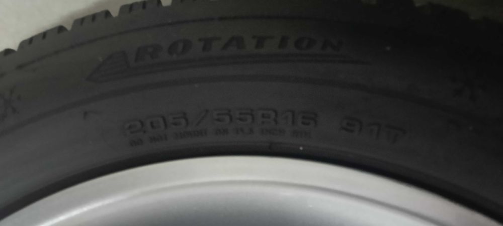 Зимни автомобилни гуми с джанти 205/55/16 за FORD