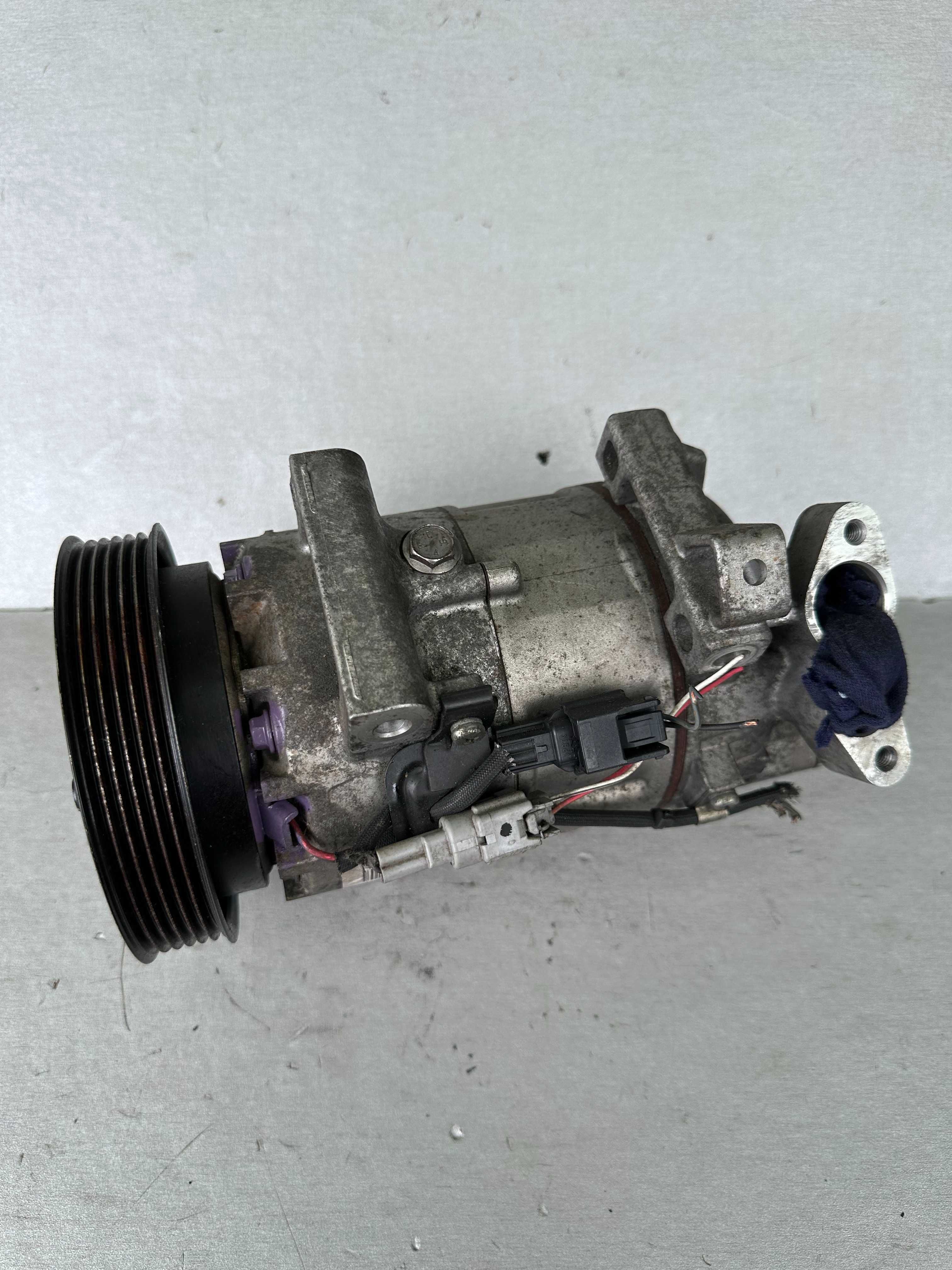 Compresor Clima Renault Clio 4 1.5 DCI 926002352R Dacia Dokker