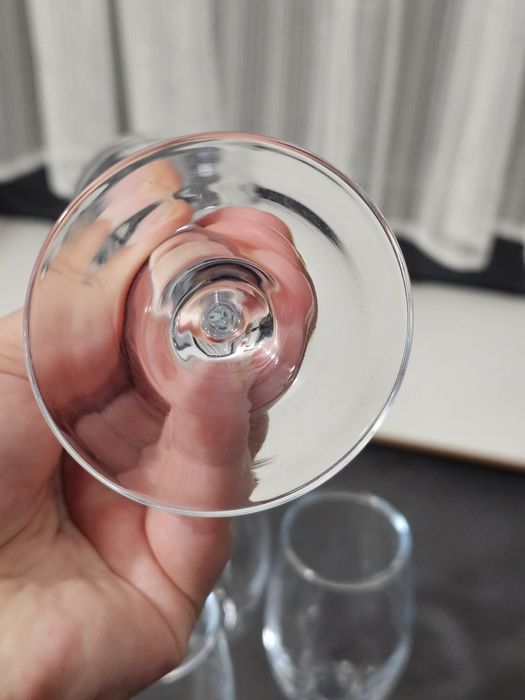 Vand Vand set de 4 pahare pentru şampanie.