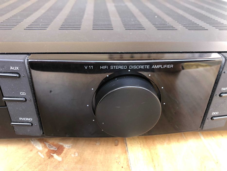 Стерео усилвател Grundig