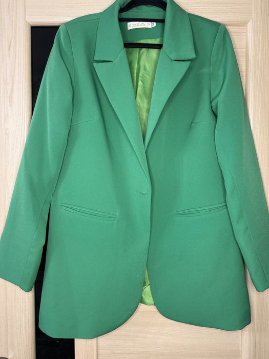 Платья и пиджак