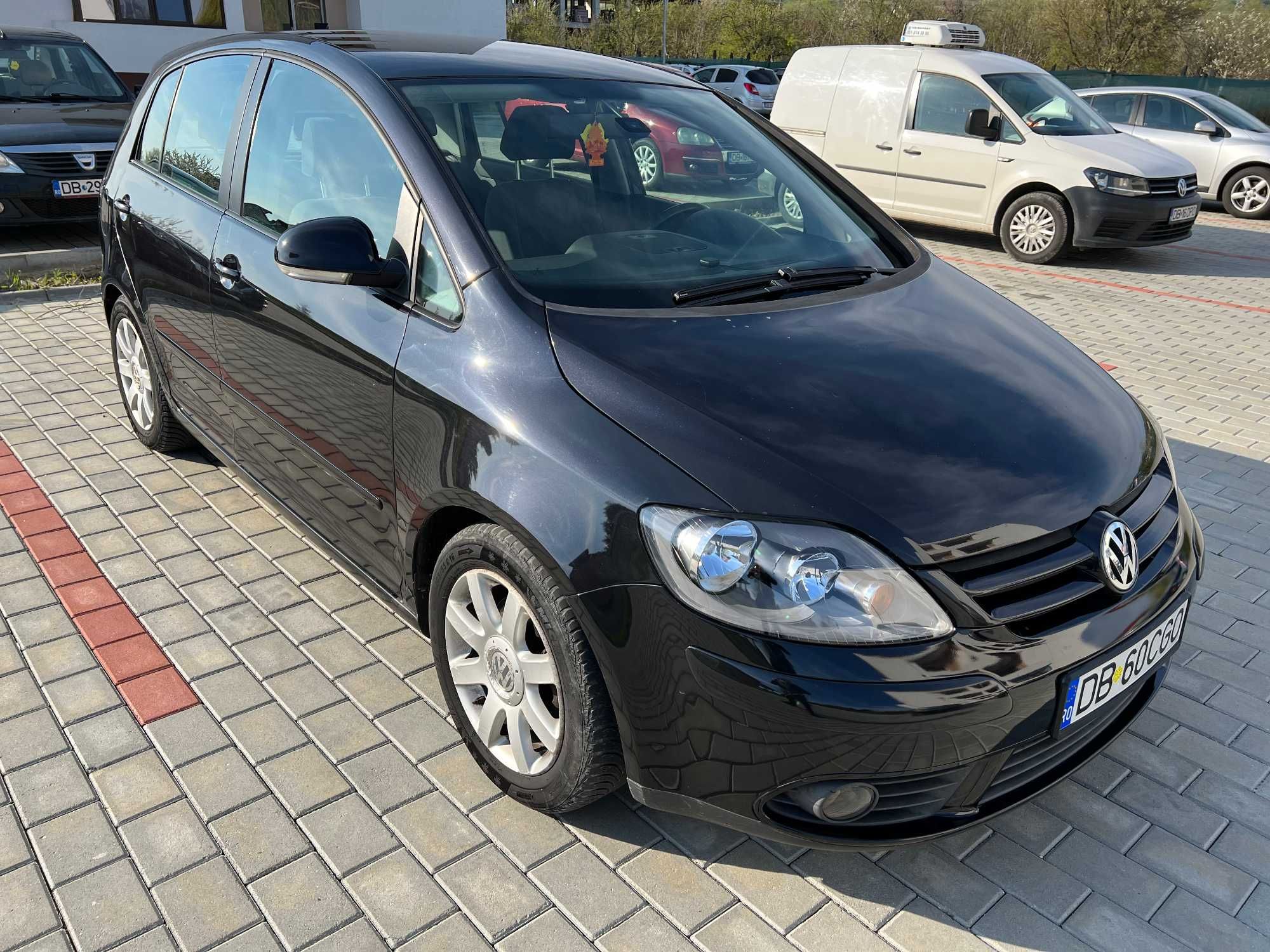 Inchiriez Auto RENT A CAR VW GOLF PLUS 2.0 TDI de la 80 RON ZI