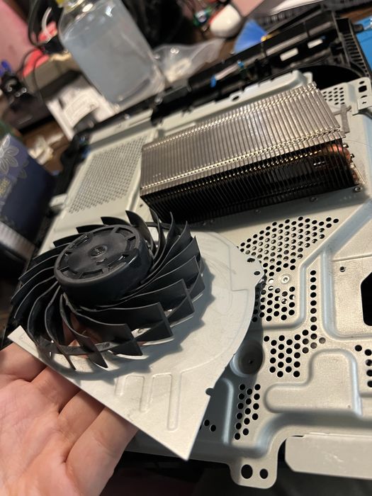 Service Console Manete PlayStation & Xbox | Curatare Upgrade Reparatii