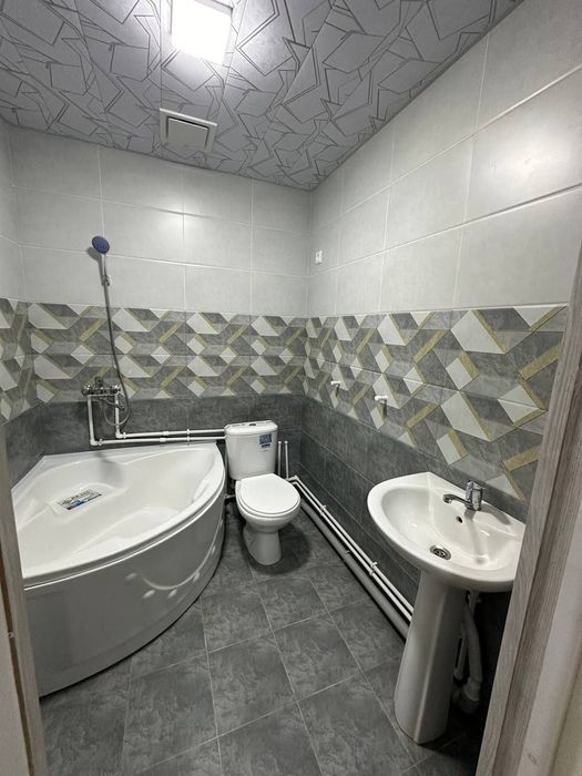 2 xonali qilingan kvartira sotiladi