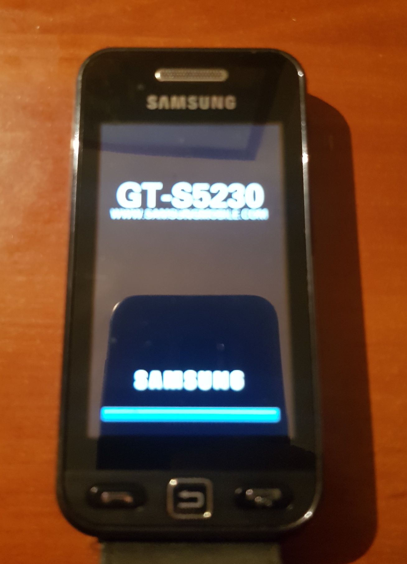 Samsung GT-S5230 комплект със слушалки